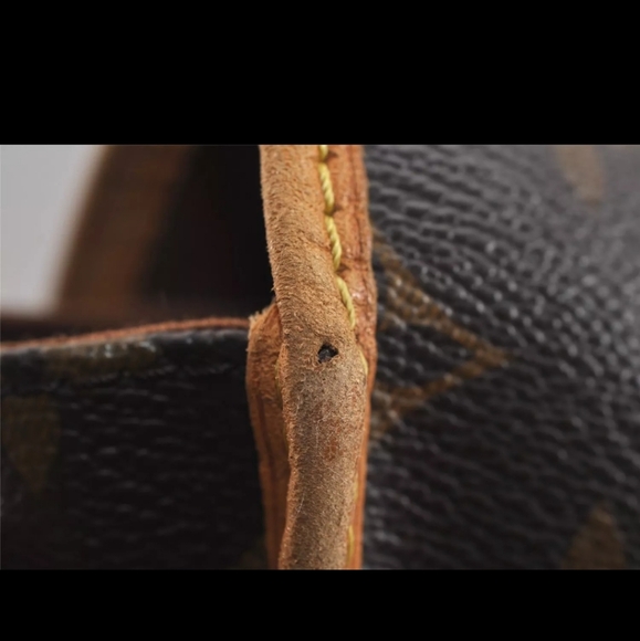 Authentic Louis Vuitton Monogram Messenger Bosphore PM Shoulder Bag - Picture 8 of 10